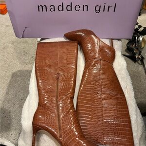 Madden Girl Brown Croc-Pattern Heeled Boots